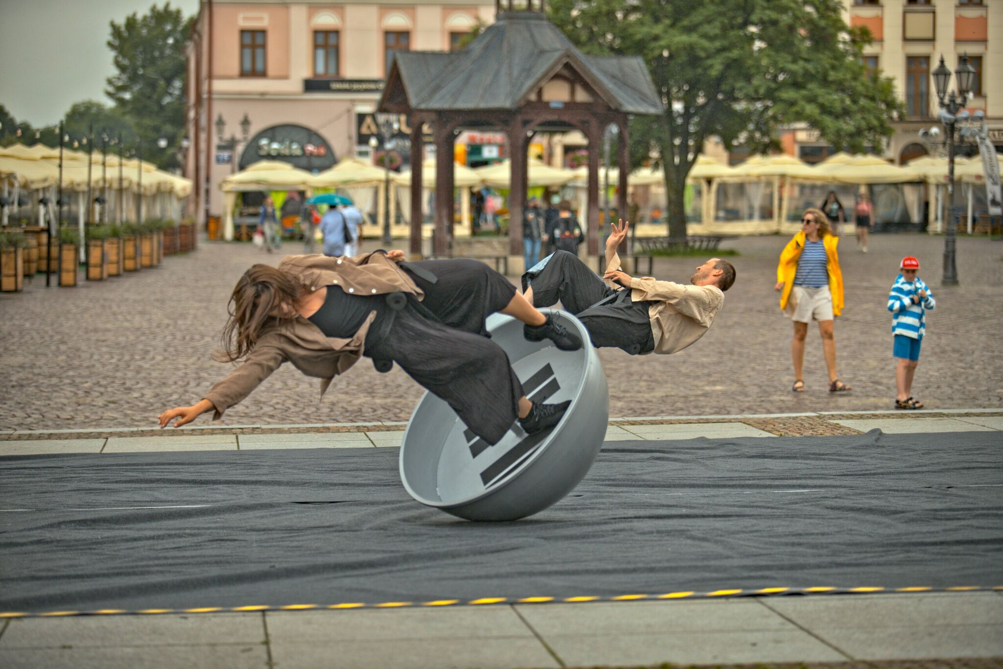 CirConnected — dokumentacja artystycznej realizacji MOVYTZA